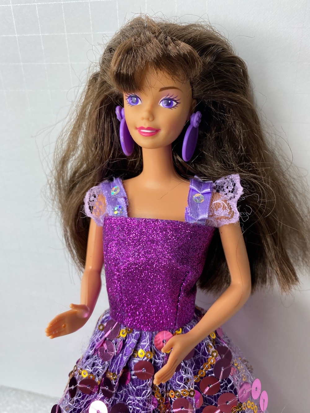 1993 Mattel Paint 'n Dazzle Barbie Doll Brunette
#10059 Purple Eyes - Redressed